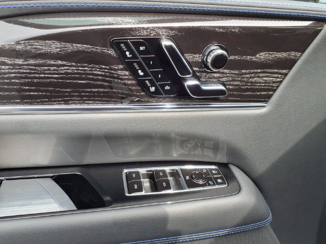 Certified 2026 Cadillac Escalade IQ Sport 1 w/ LPO, Floor Liner Package AWD/4WD image 29