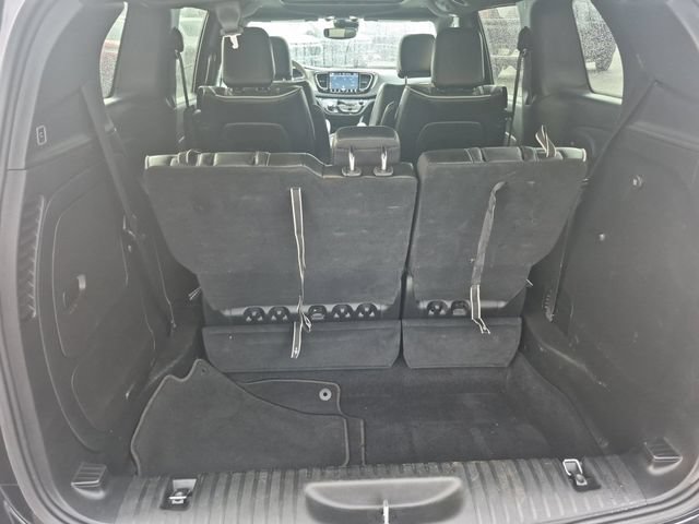Used 2024 Chrysler Pacifica Premium FWD image 24