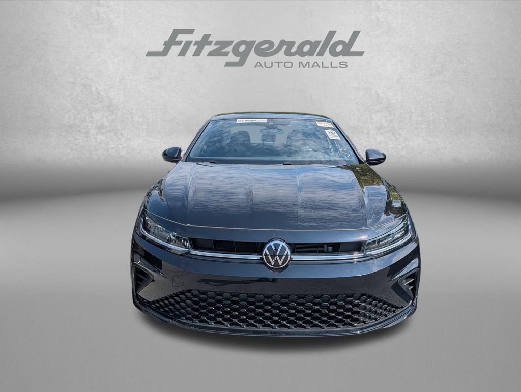 Used 2025 Volkswagen Jetta Sport FWD image 2