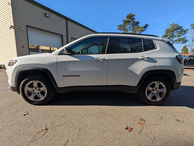 Used 2024 Jeep Compass Latitude image 6