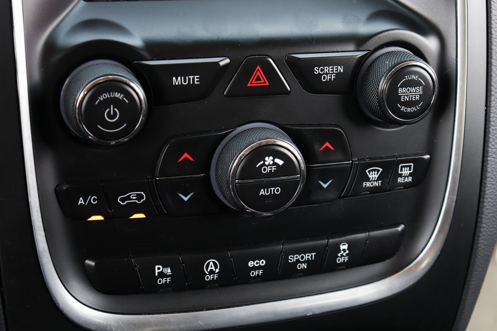 Used 2019 Dodge Durango SXT image 28