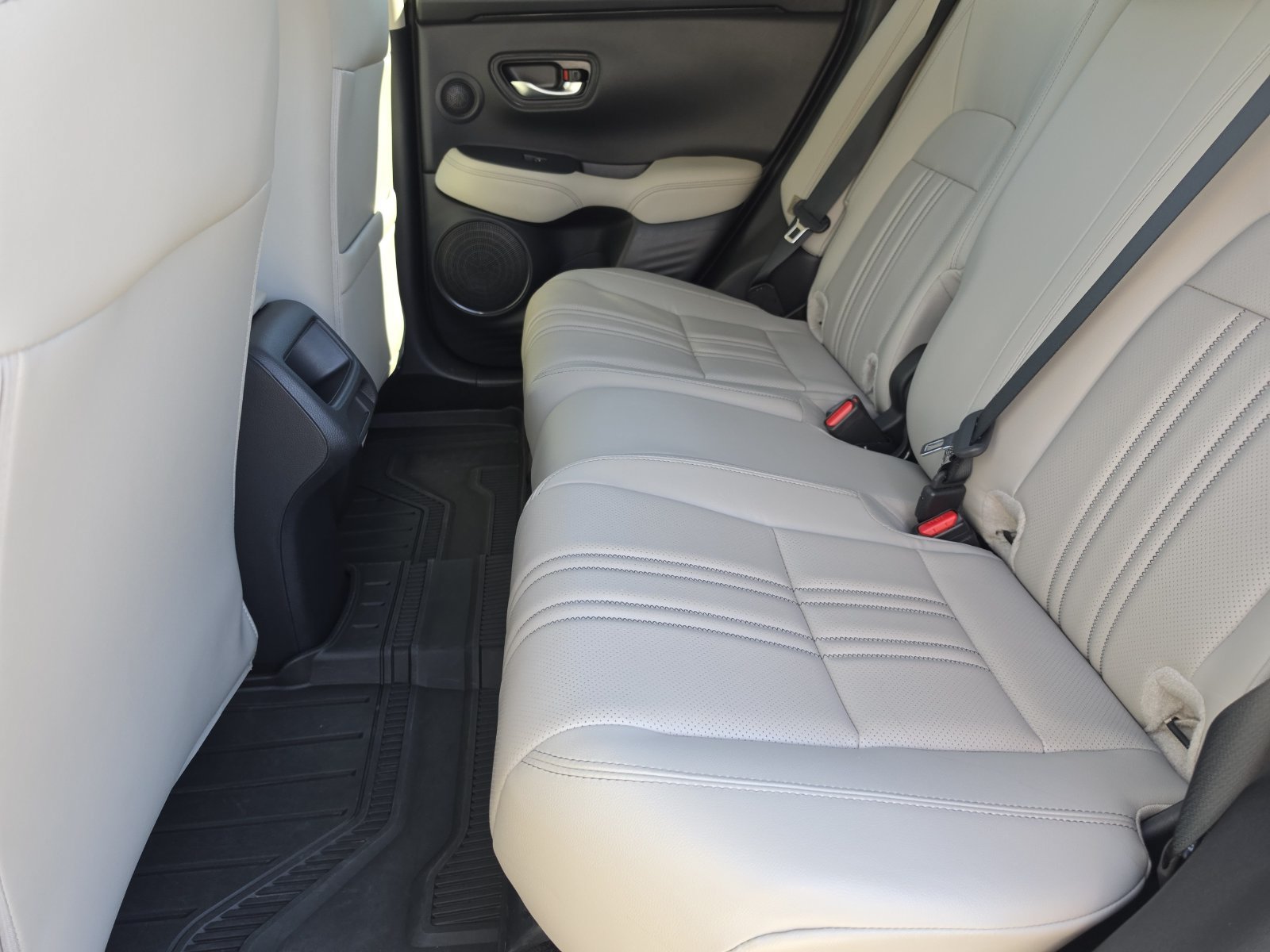 Used 2026 Honda HR-V EX-L image 13