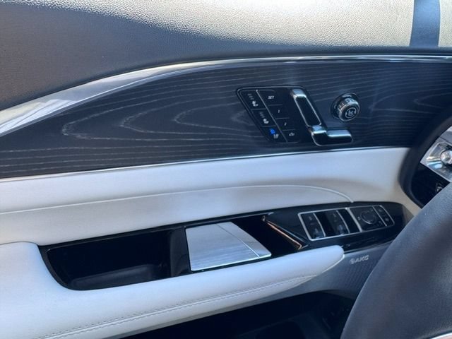 Certified 2024 Cadillac Lyriq Luxury RWD image 12