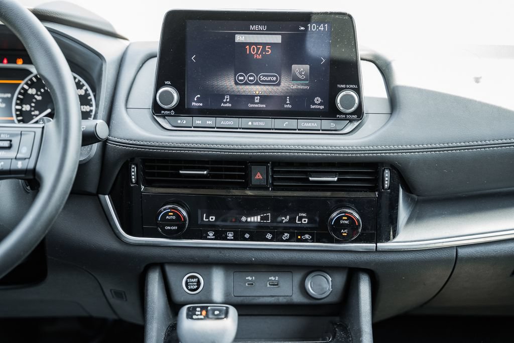 Used 2022 Nissan Rogue SV AWD/4WD image 19