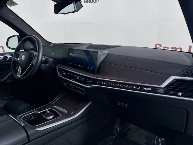 Used 2024 BMW X5 xDrive40i w/ Premium Package image 30