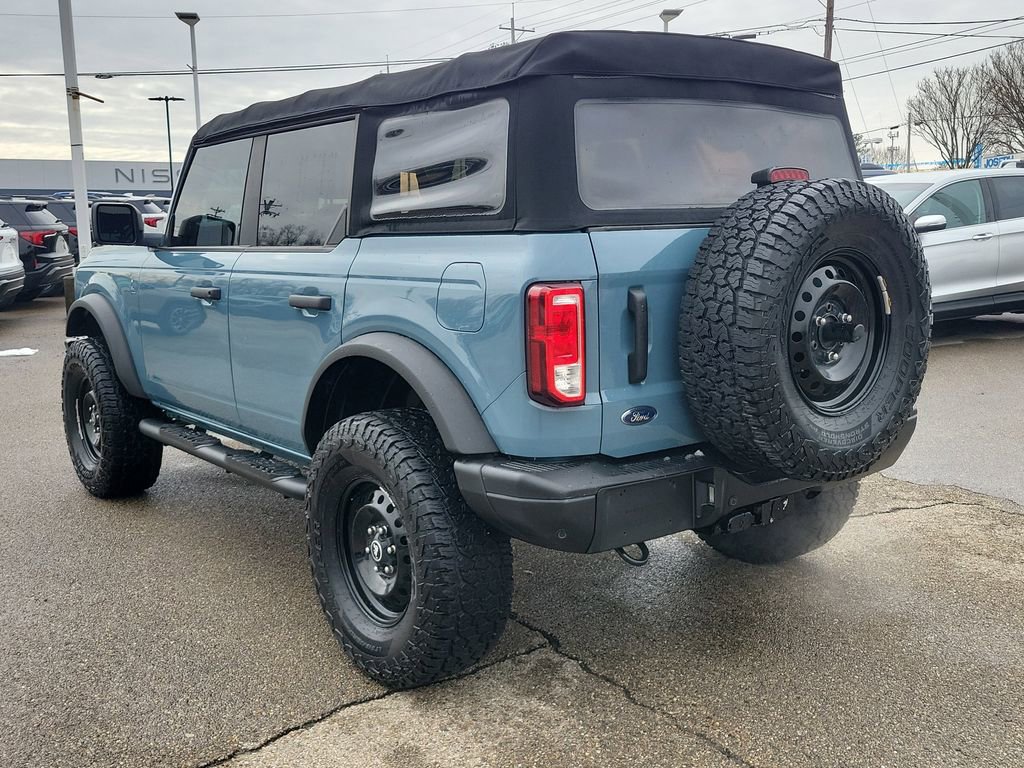 Used 2022 Ford Bronco Black Diamond image 3