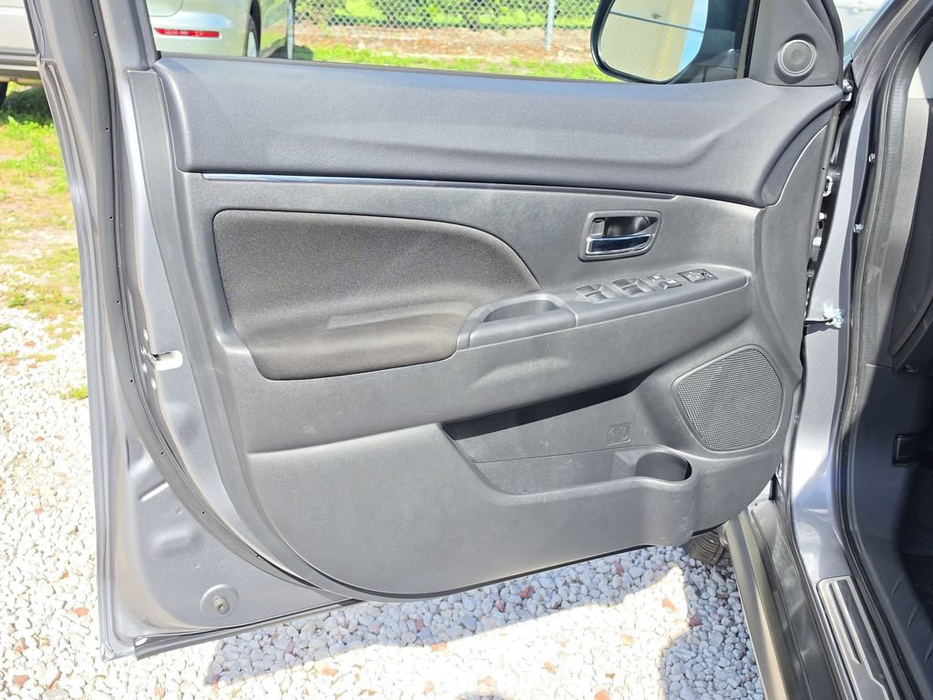 Used 2026 Mitsubishi Outlander Sport ES AWD/4WD image 15