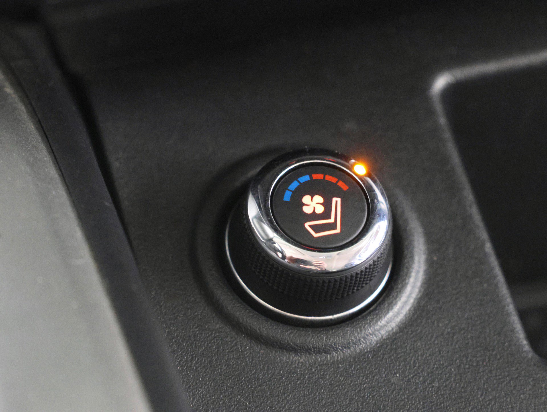 Used 2017 Nissan Titan PRO-4X w/ Pro-4x Convenience Package image 72