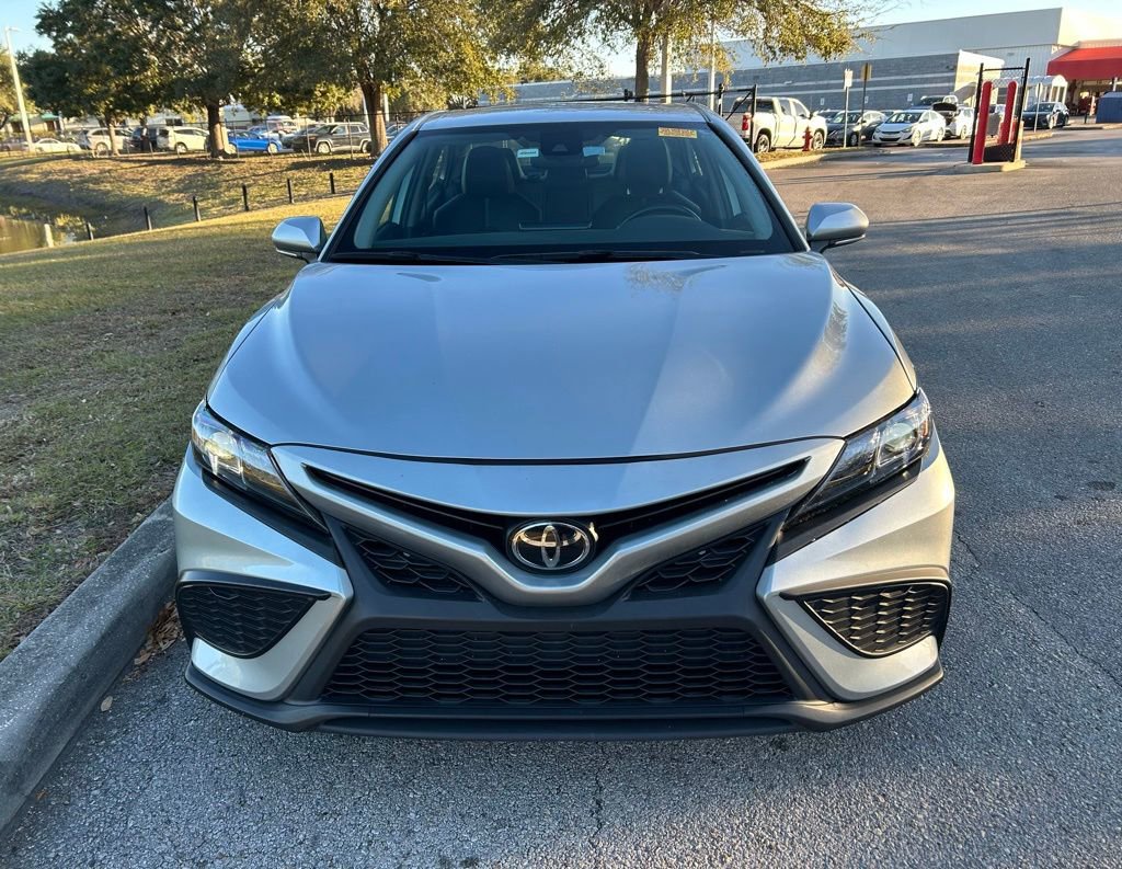 Used 2024 Toyota Camry SE image 8
