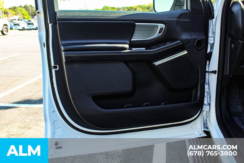 Used 2025 Ford Expedition Max Platinum AWD/4WD image 41