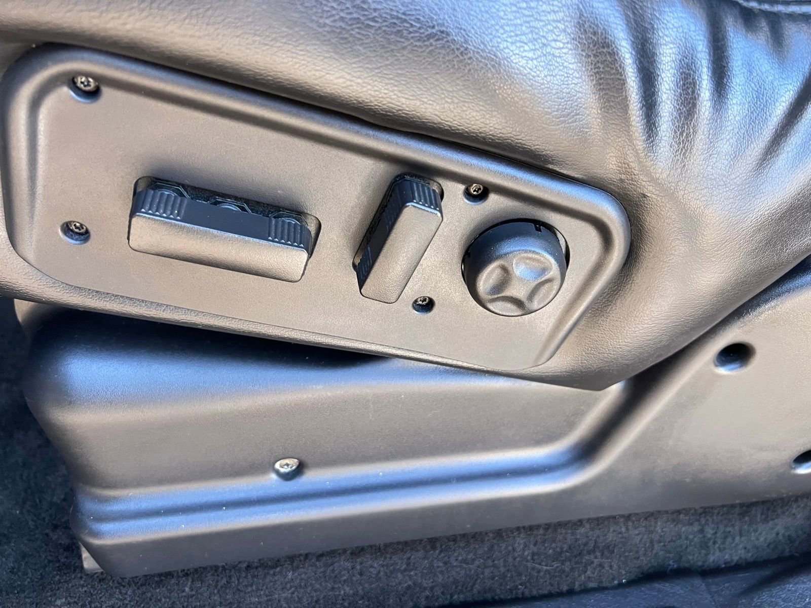 Used 2005 HUMMER H2 w/ Preferred Equipment Group image 18