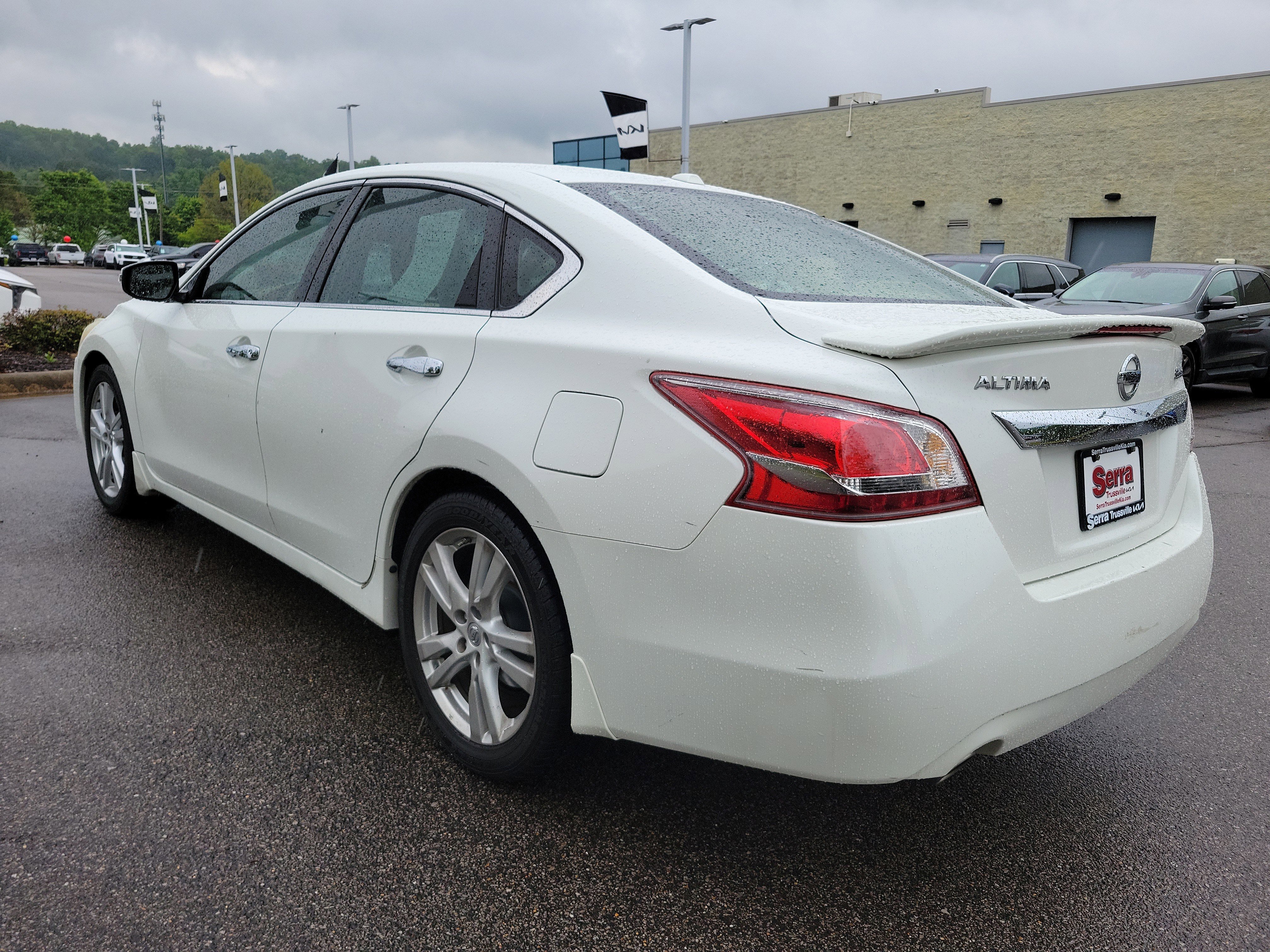 Used 2013 Nissan Altima 3.5 SL FWD image 22