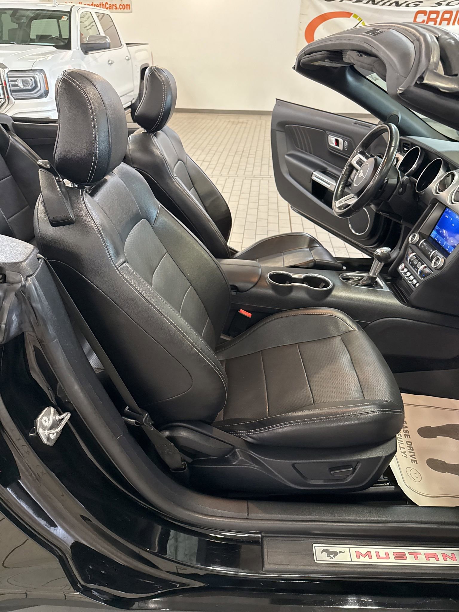 Used 2020 Ford Mustang GT Premium image 23