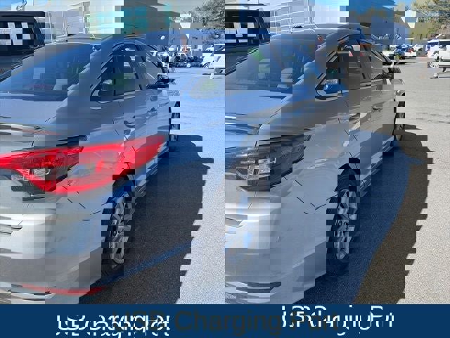 Used 2016 Hyundai Sonata SE w/ Cargo Package image 4