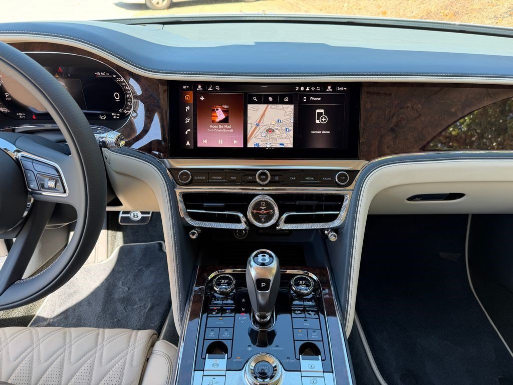 New 2026 Bentley Flying Spur Plug-In Hybrid AWD/4WD image 5