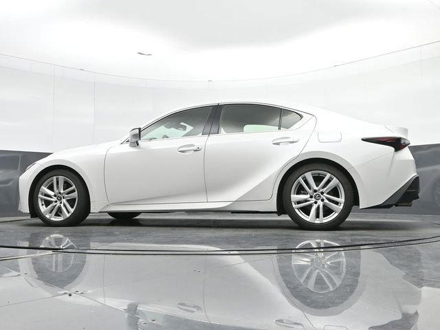 Used 2023 Lexus IS 300 w/ Comfort Package RWD image 37
