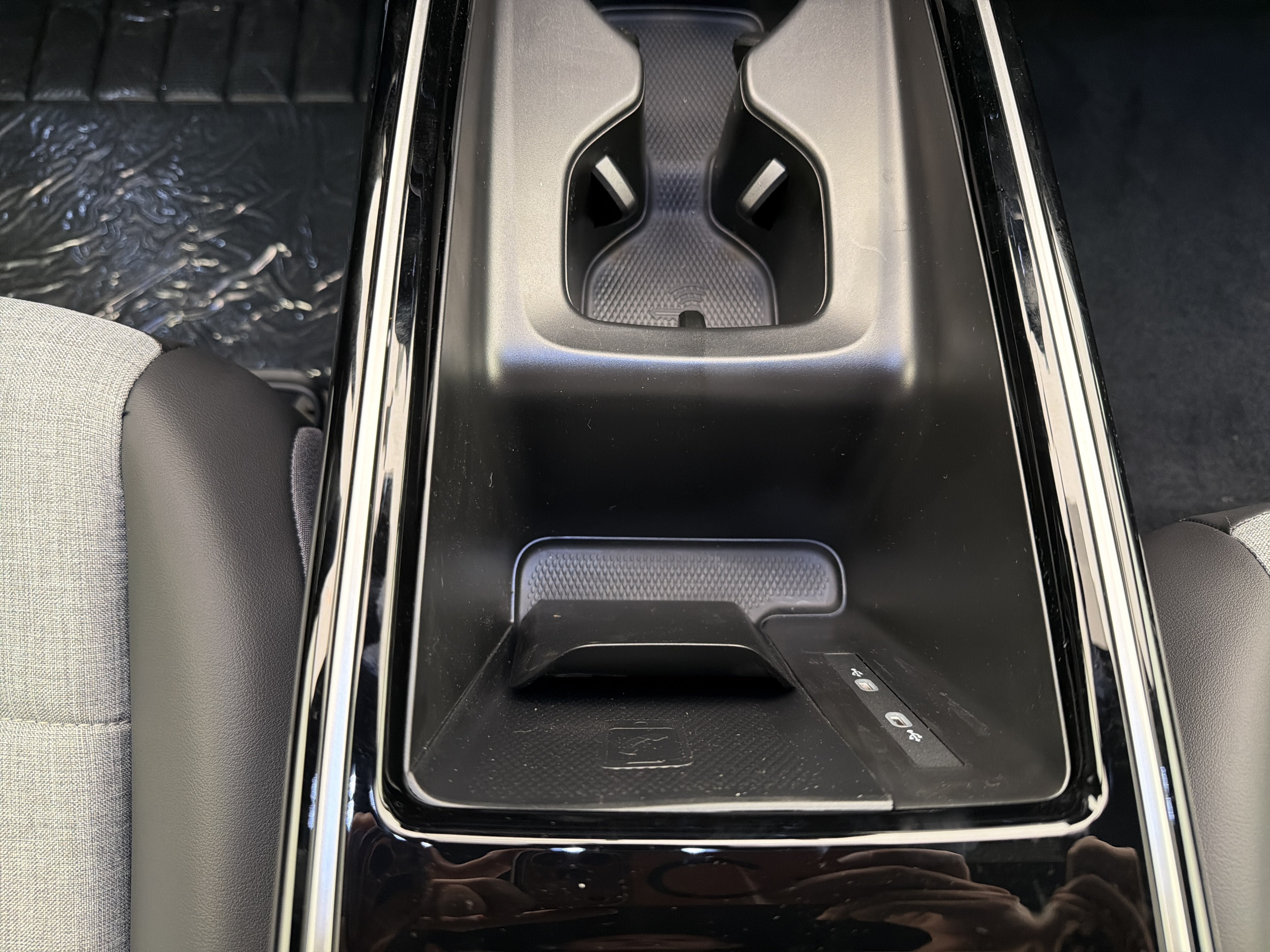 New 2026 Volkswagen ID.4 Pro AWD/4WD image 19
