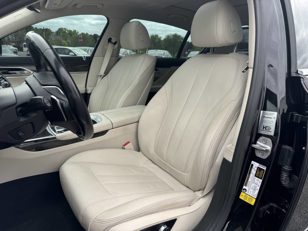 Used 2018 BMW 740i RWD image 9
