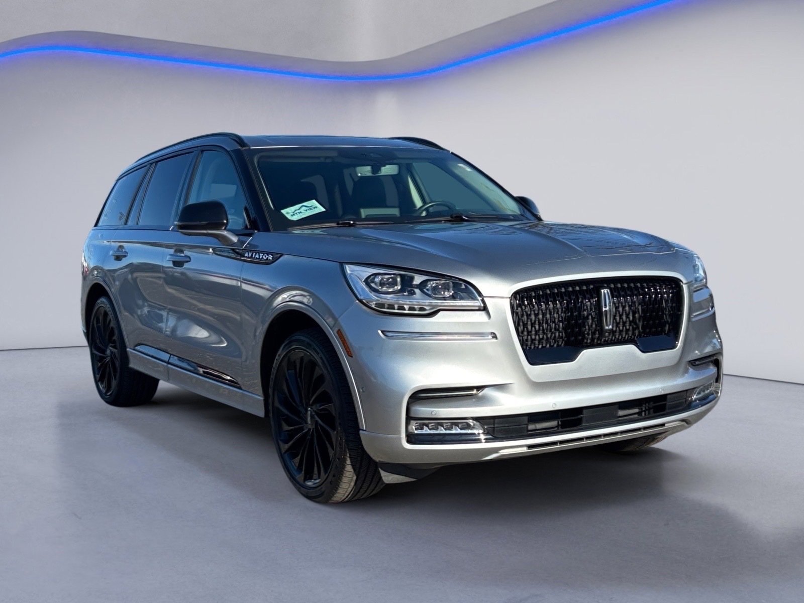 Used 2024 Lincoln Aviator Reserve w/ Equipment Group 201A image 9