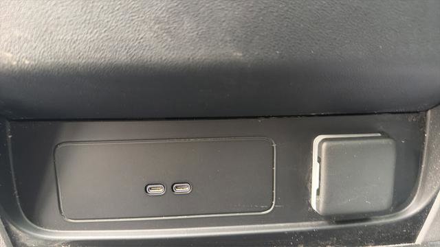 Used 2026 Cadillac Escalade IQL Sport 1 w/ LPO, Floor Liner Package AWD/4WD image 20