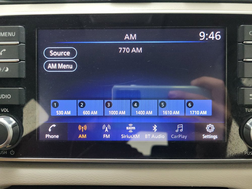 Used 2022 Nissan Versa SV FWD image 25