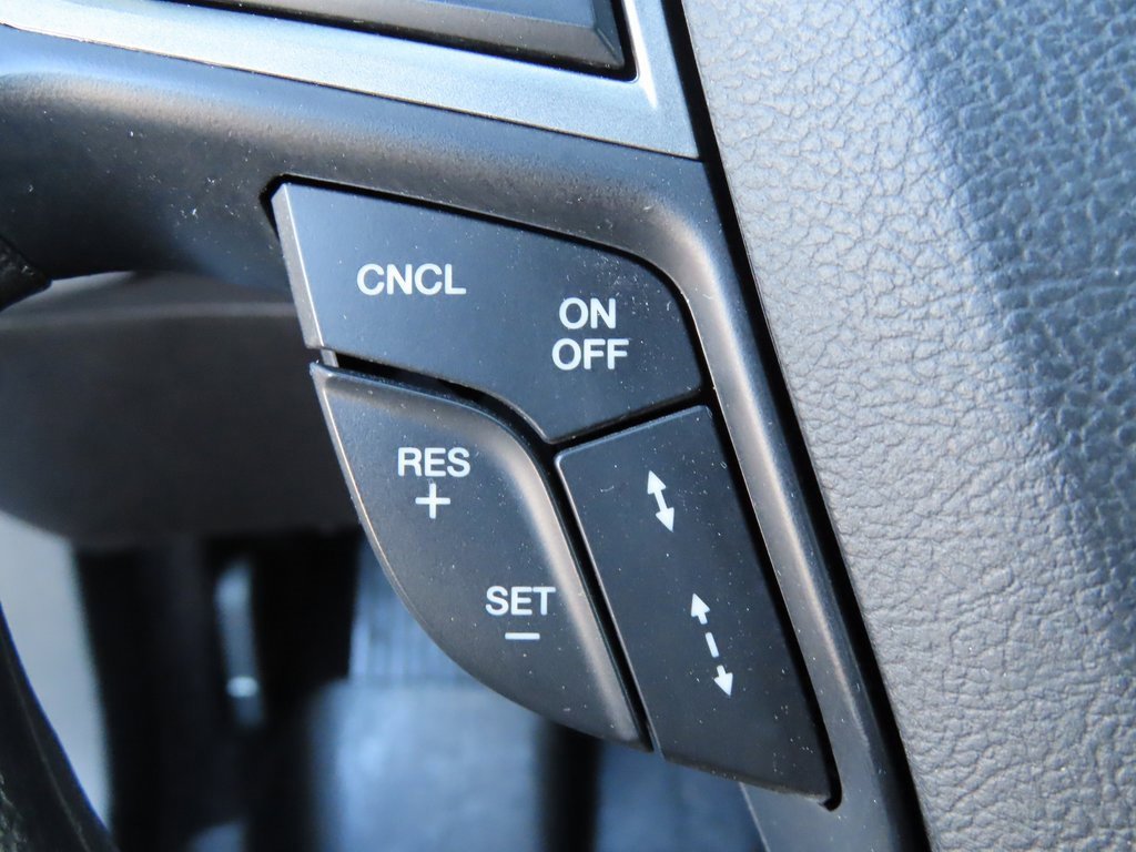 Used 2019 Ford Fusion SE image 18