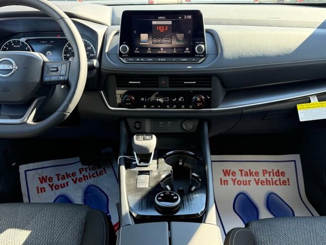 New 2026 Nissan Rogue SV w/ Cold Weather Package AWD/4WD image 25