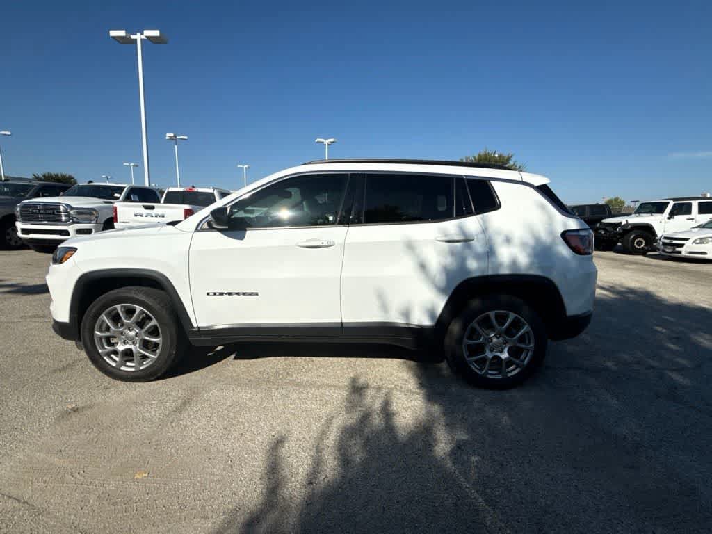 Used 2022 Jeep Compass Latitude AWD/4WD video 2