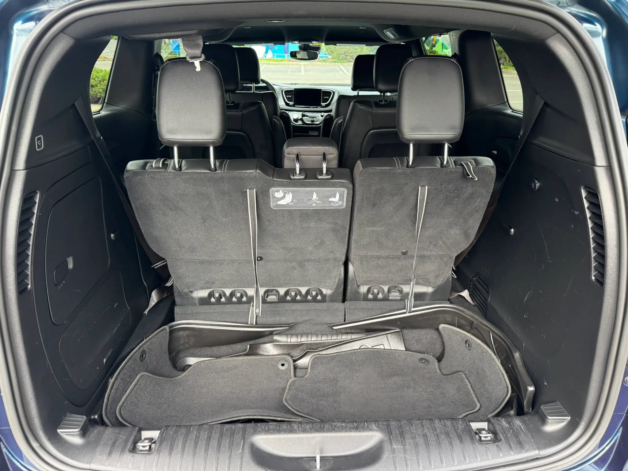 Used 2021 Chrysler Pacifica Touring-L w/ S Appearance Package FWD image 28