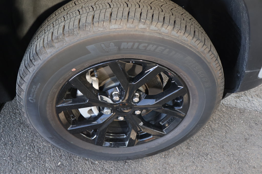 Used 2025 Jeep Grand Cherokee Altitude AWD/4WD image 61