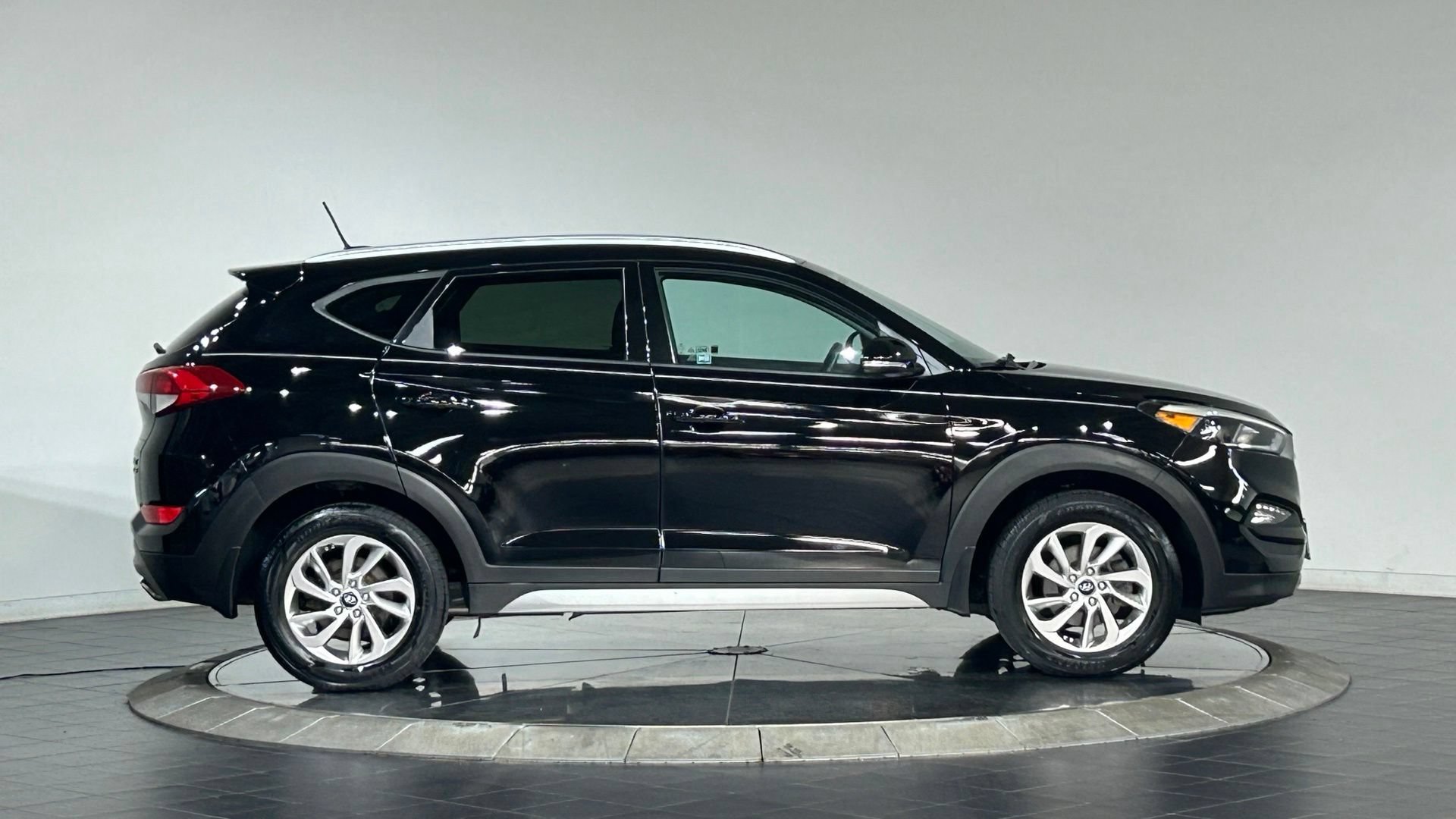 Used 2017 Hyundai Tucson Eco AWD/4WD image 11