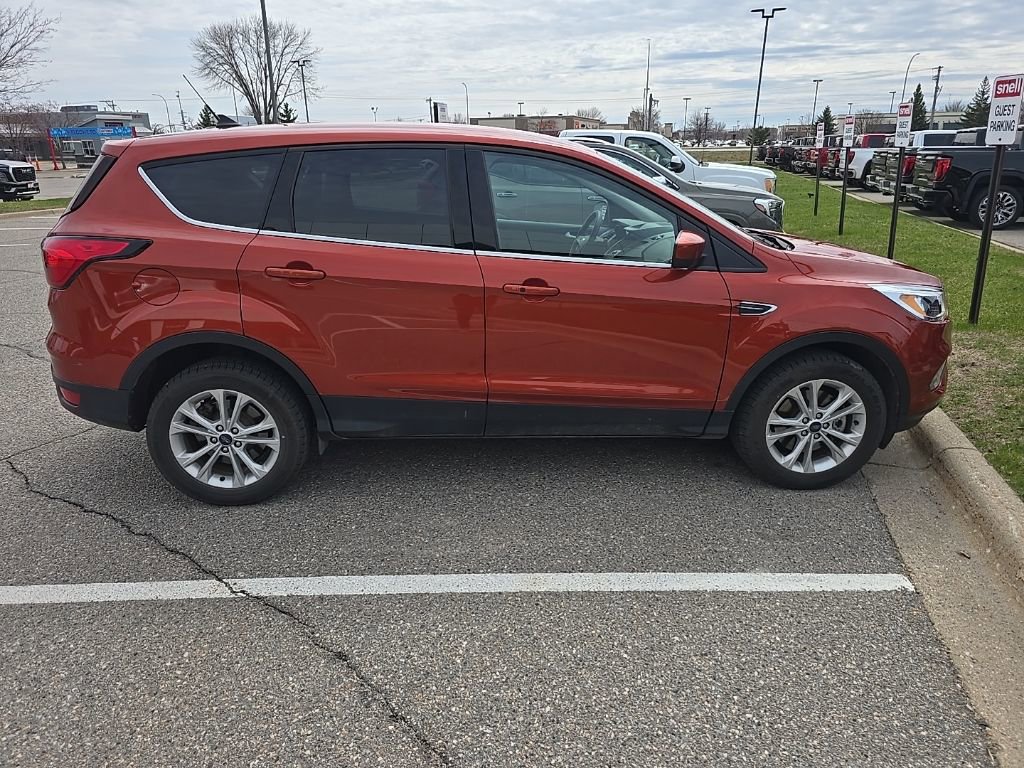 Used 2019 Ford Escape SE AWD/4WD image 2