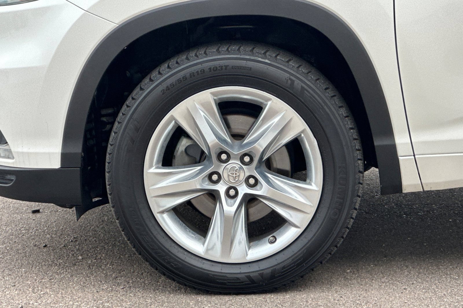 Used 2015 Toyota Highlander Limited FWD image 25