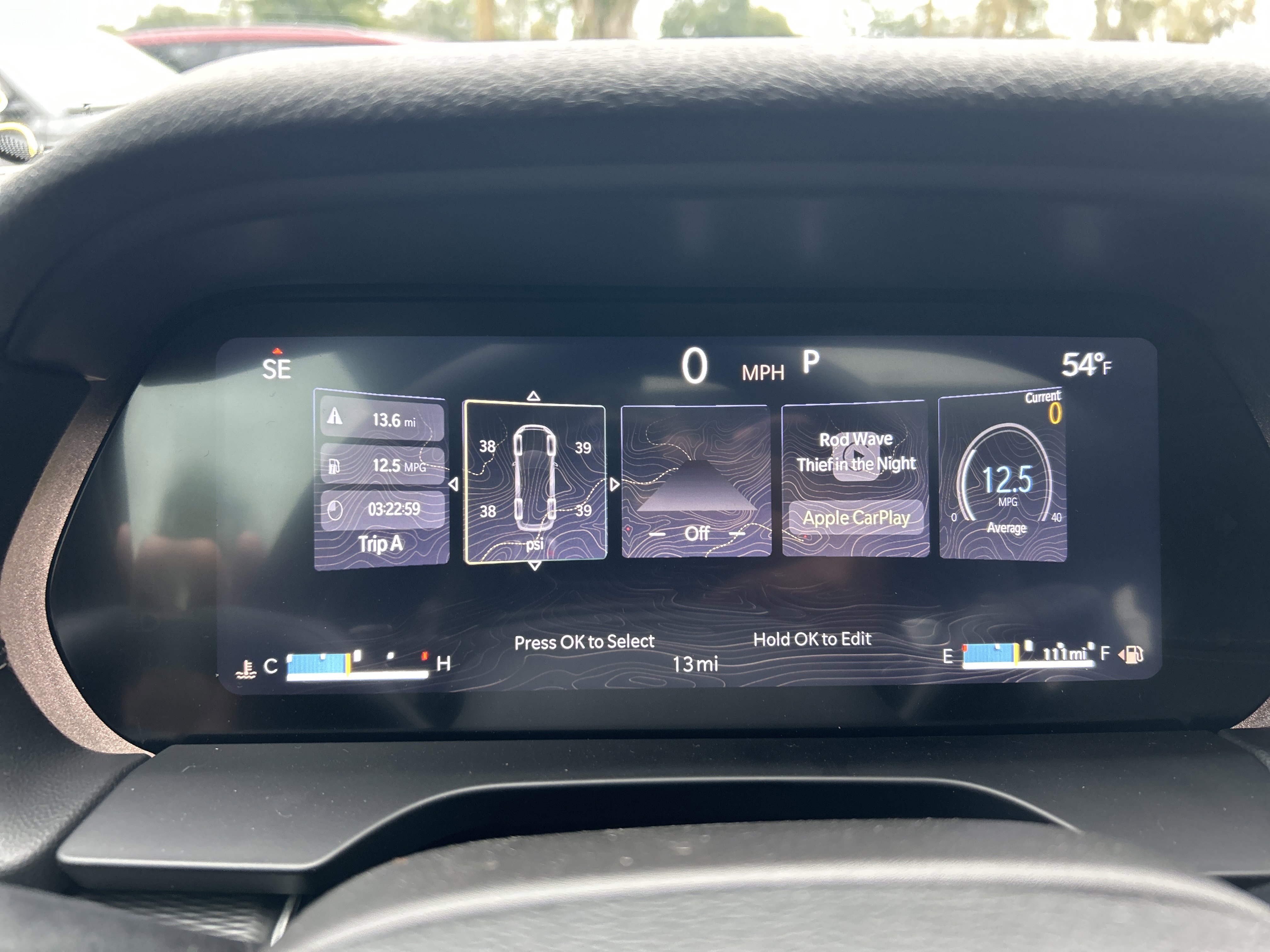 New 2025 Jeep Grand Cherokee Altitude image 23