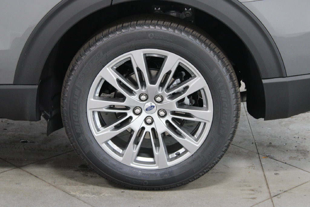 New 2026 Ford Explorer Platinum RWD image 17