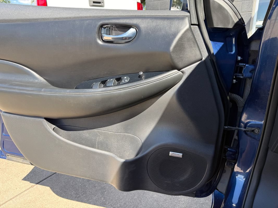 Used 2018 Nissan Leaf SL w/ SL Technology Package FWD image 19