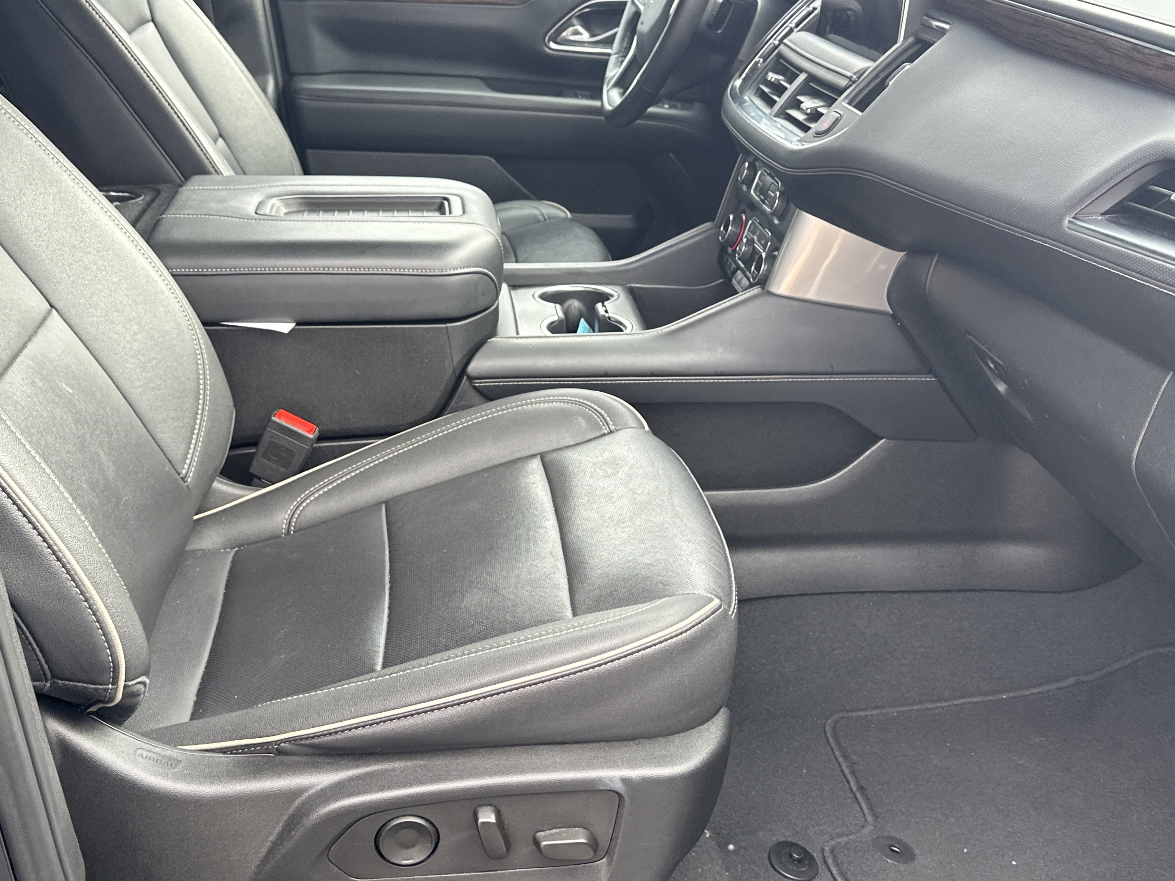 Certified 2024 Chevrolet Tahoe Premier RWD image 16