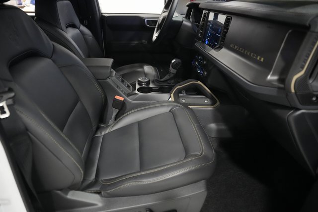 New 2025 Ford Bronco Badlands image 18