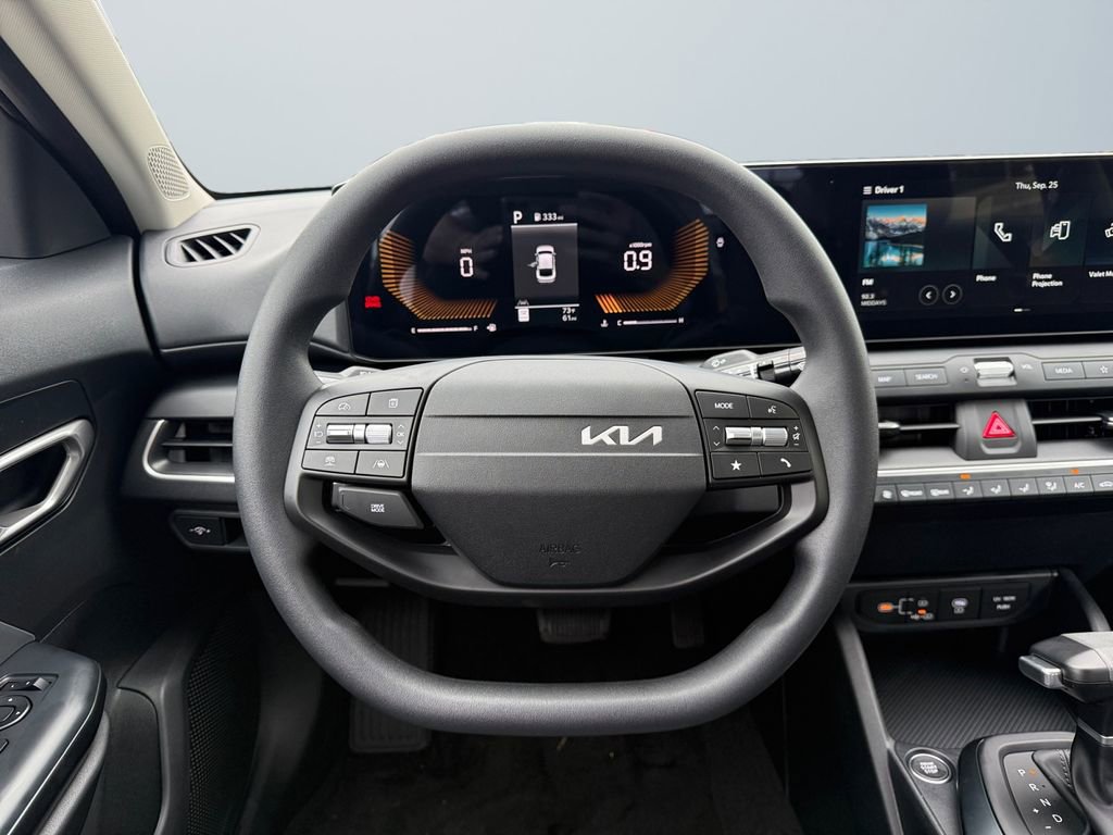 New 2025 Kia K4 LXS image 12