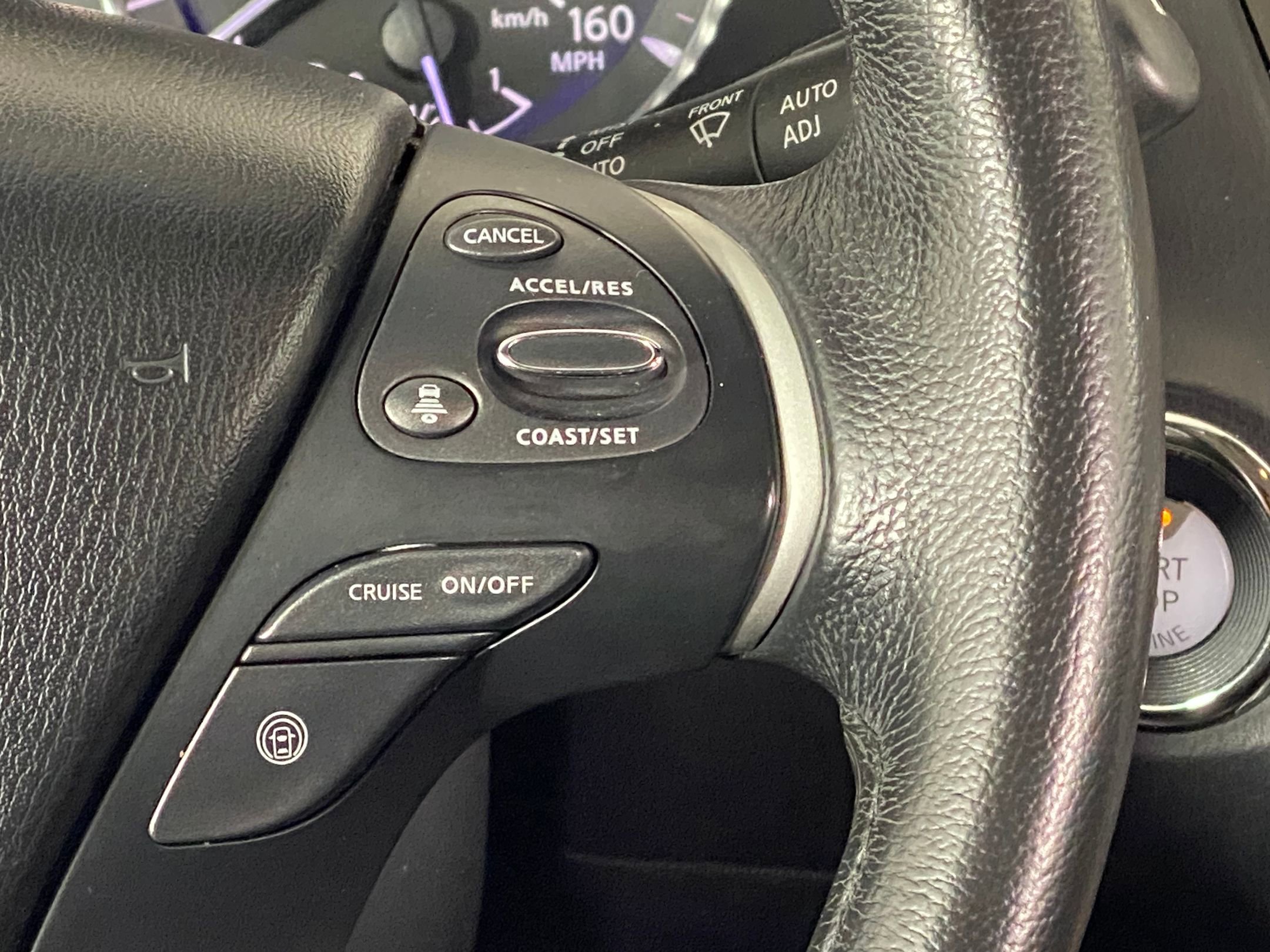 Used 2014 INFINITI QX60 FWD w/ Deluxe Touring Package image 17