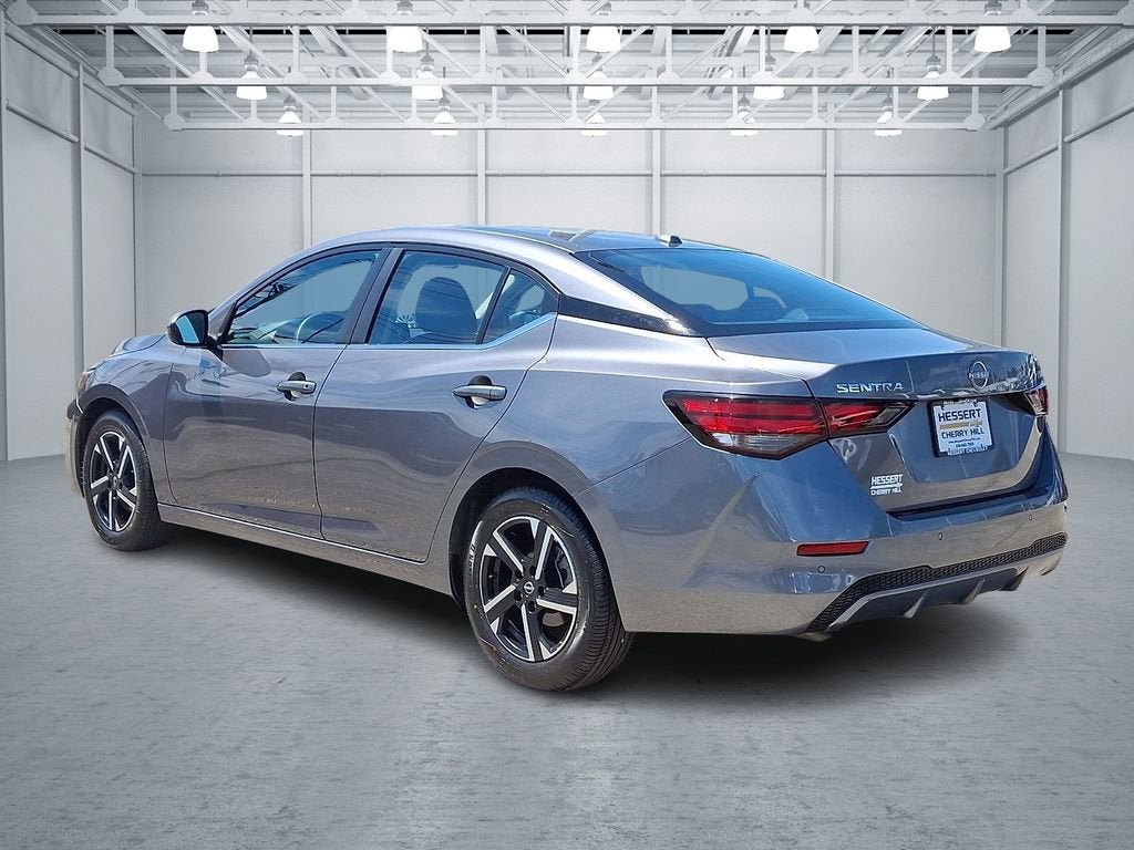 Used 2024 Nissan Sentra SV FWD image 8