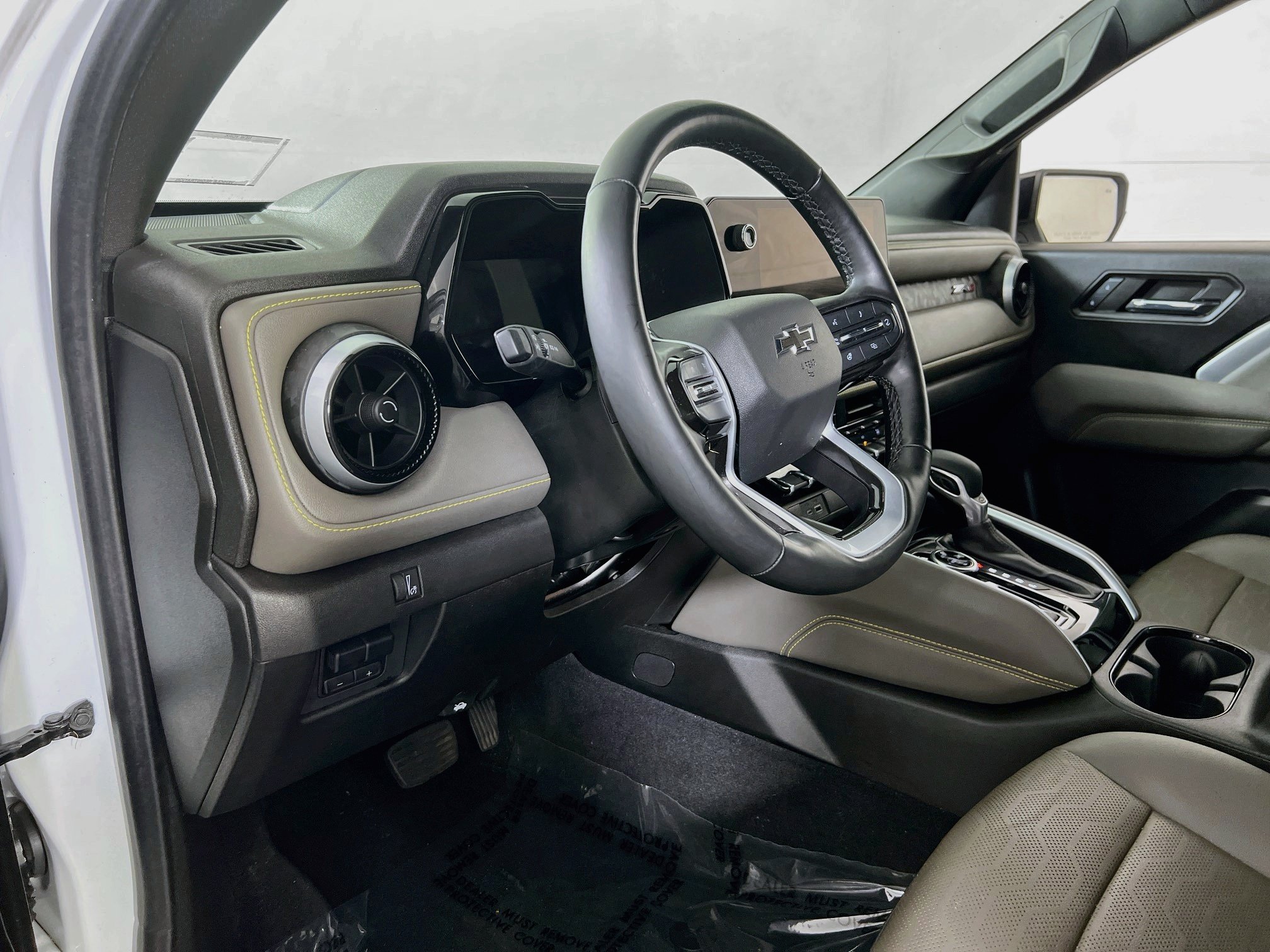 Used 2024 Chevrolet Colorado ZR2 w/ ZR2 Bison Edition AWD/4WD image 9