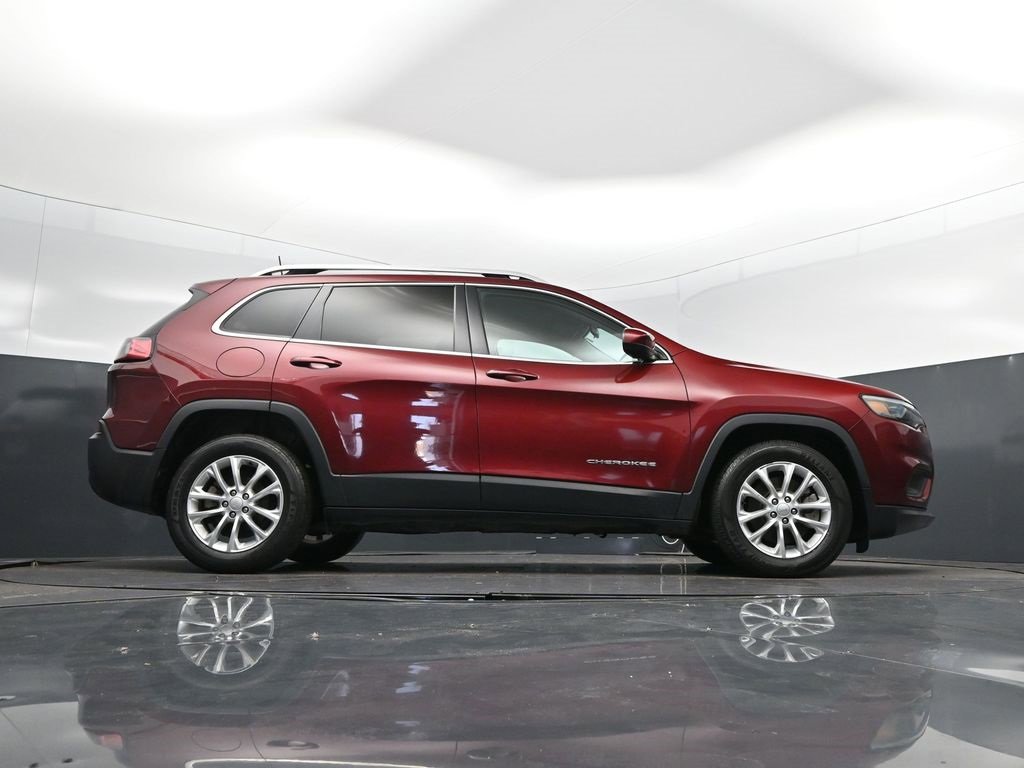Used 2019 Jeep Cherokee Latitude w/ Popular Appearance Group image 44