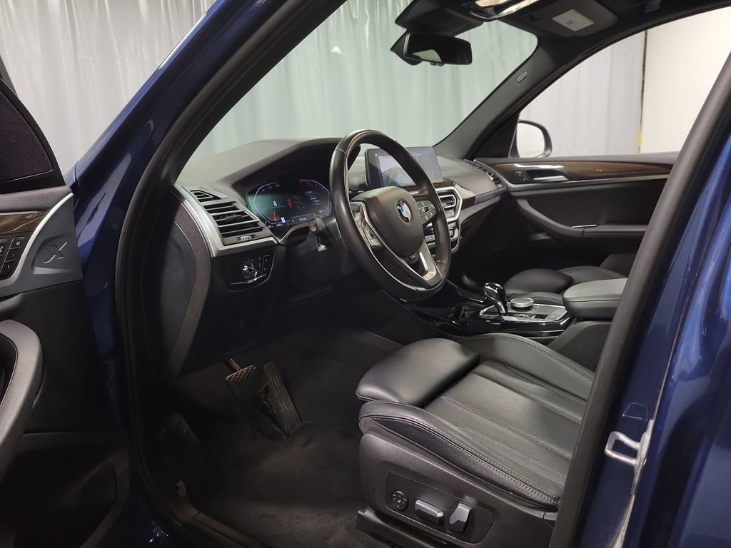 Used 2023 BMW X3 xDrive30i AWD/4WD image 12