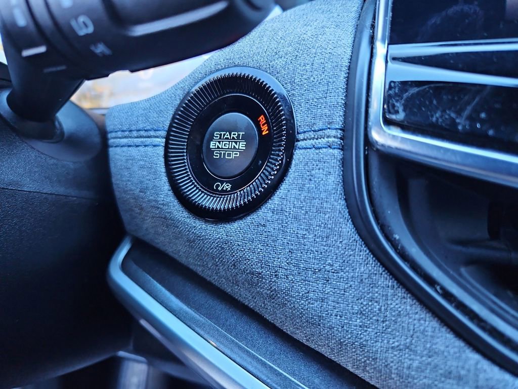 Used 2024 Jeep Compass Sport image 16