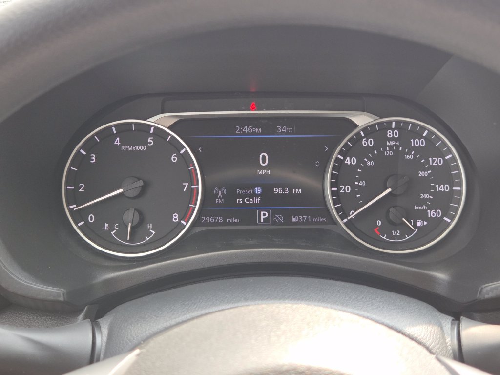 Certified 2025 Nissan Sentra SV FWD image 32