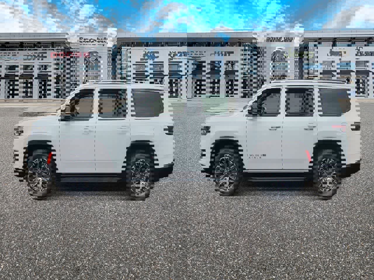 Used 2024 Jeep Wagoneer Series II w/ Flexible Seating Group RWD image 5