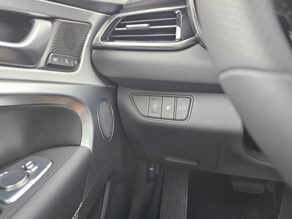 Certified 2026 Genesis G70 2.5T Prestige AWD/4WD image 34