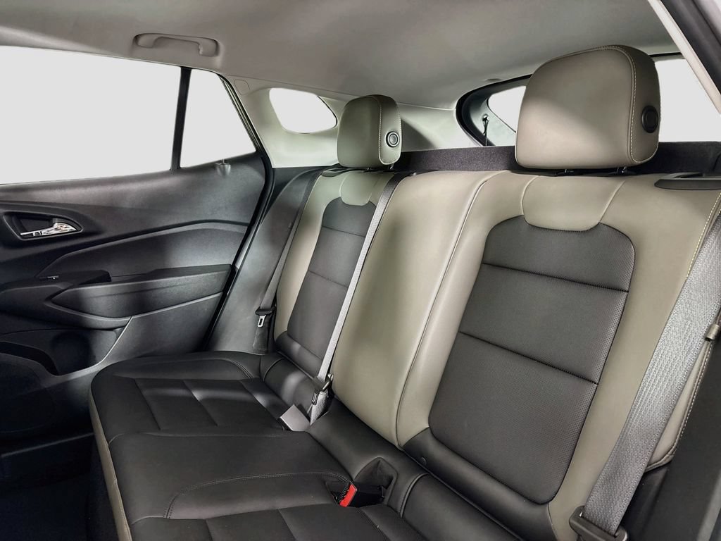 Certified 2024 Chevrolet Trax ACTIV w/ Sunroof Package FWD image 27