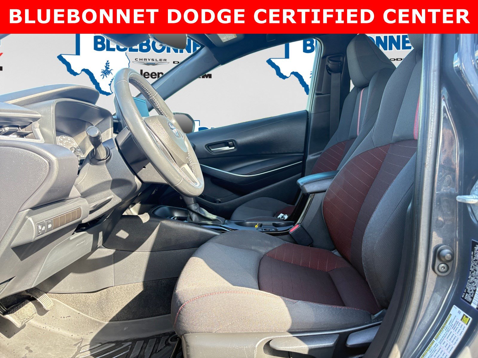 Used 2023 Toyota Corolla SE FWD image 11